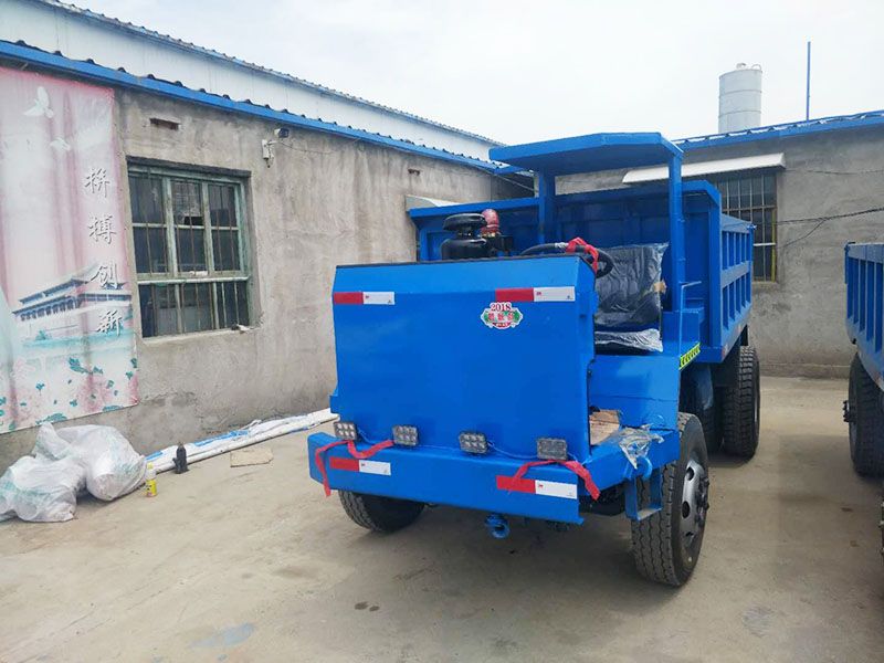 礦用運(yùn)輸車(chē)12噸