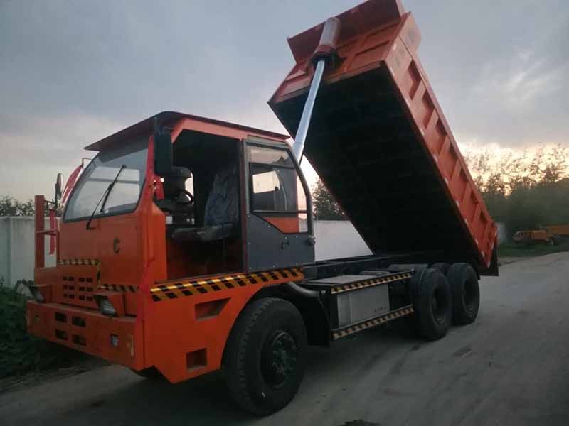 礦用運(yùn)輸車