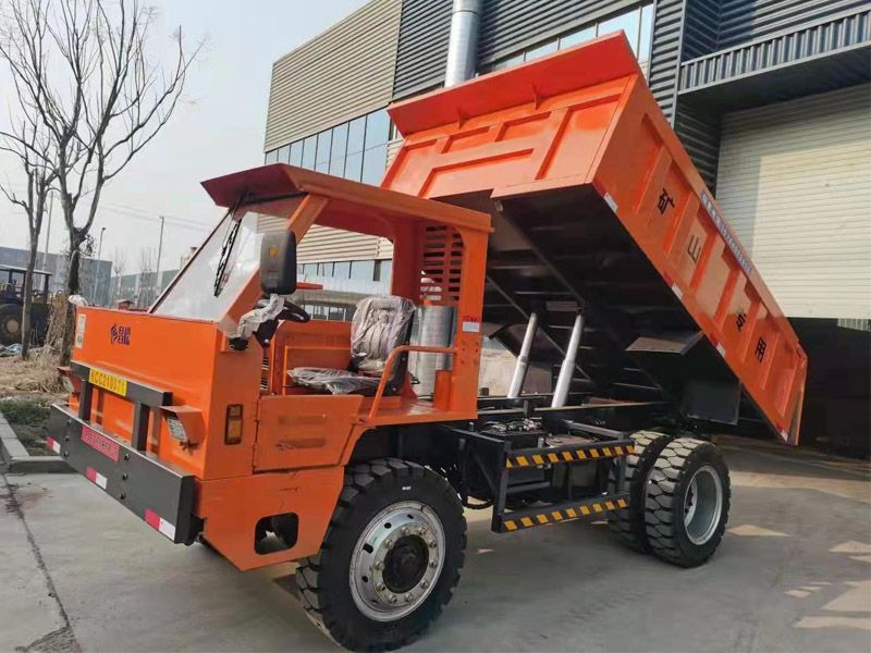 16噸礦用運(yùn)輸車 