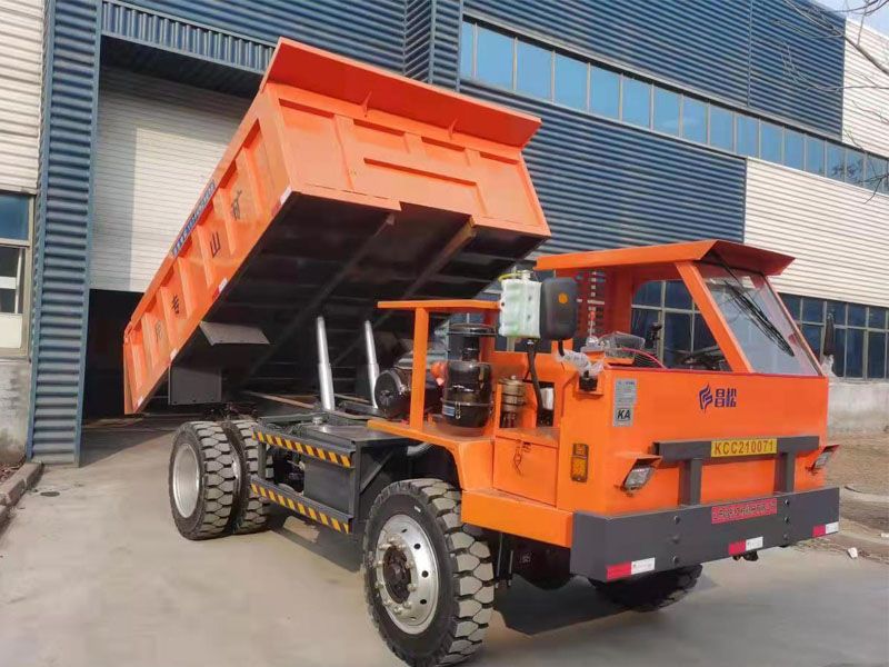 16噸礦用運(yùn)輸車 